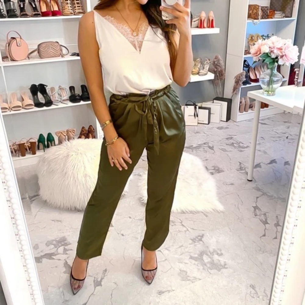 NWT❗️High Waisted Olive Satin Pants